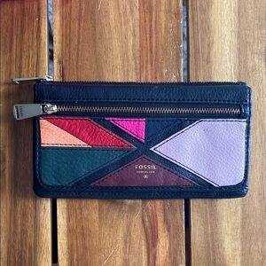 **OFFERS WELCOME** EUC Fossil Colorful Leather Wallet ✨